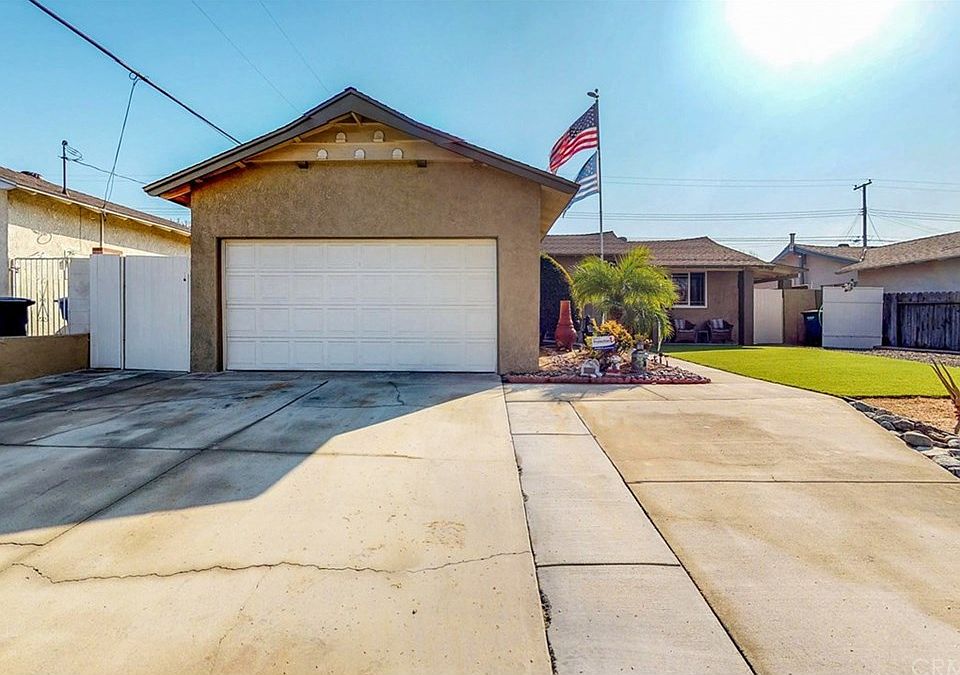 1st image of 11744 Gayview Dr