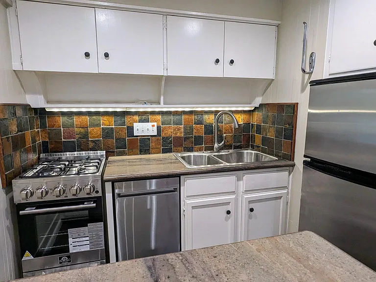 6325 N Haywood Dr — Photo 14
