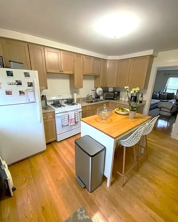 902 Furnace Brook Pkwy #1L