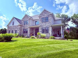 777 Stoneridge Dr, Mount Pleasant, MI 48858