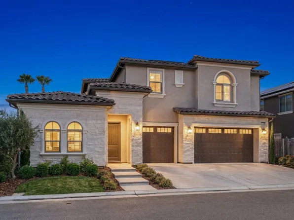 11315 N Via San Toma Dr, Fresno, CA 93730
