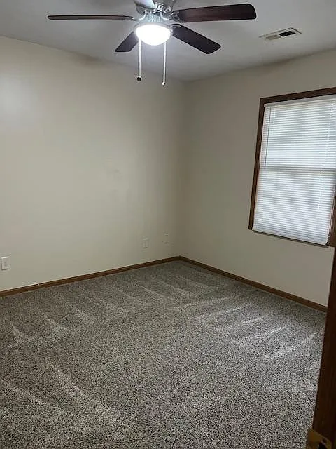 Building Photo - 1146 Chevy Ln #1