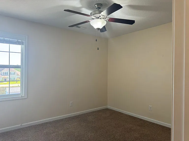 403 Derrick Dr — Photo 21