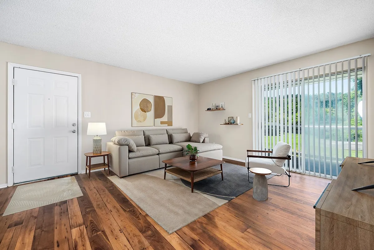 Klein - 1 Bed / 1 Bath - 760 Sq.Ft. - The Halston