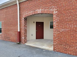 38 E Main St APT D, Ephrata, PA 17522