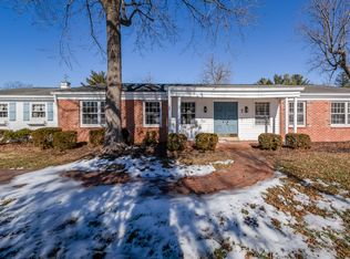 7 Williamsburg Rd, Saint Louis, MO 63141