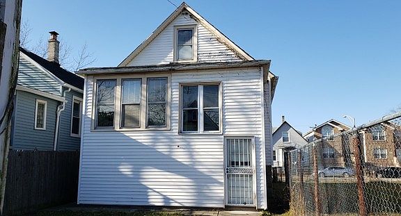 3rd image of 7721 S Maryland Ave