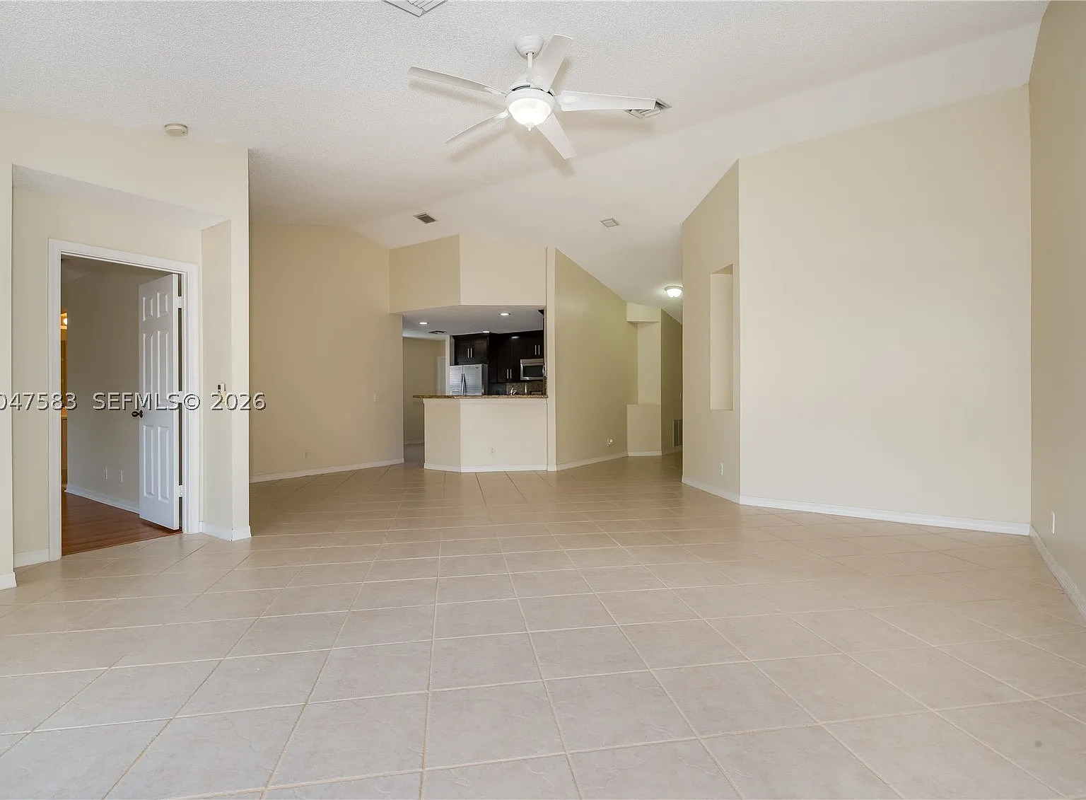 2 bed, 1447 sqft, $3,250 — Photo 4