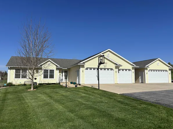 32445 Vail Ave, New Hartford, IA 50660