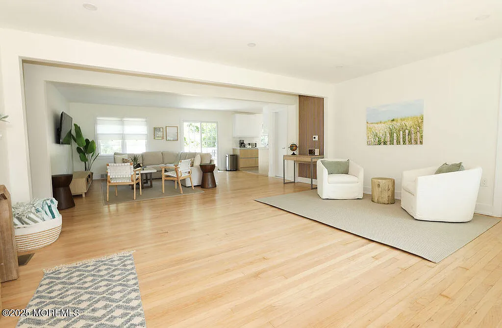 3 bed, 1500 sqft, $3,100 — Photo 1