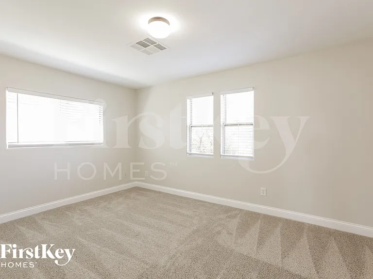 684 Moonlight Stroll St — Photo 9