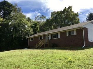 2310 Kaywood Ln, Winston Salem, NC 27103