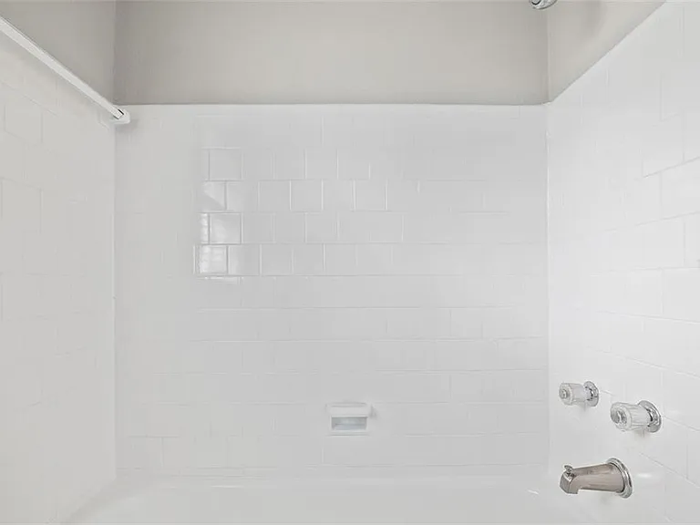 3818 W Euclid Ave — Photo 8