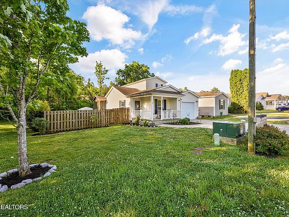 4th image of 10508 Lone Star Way