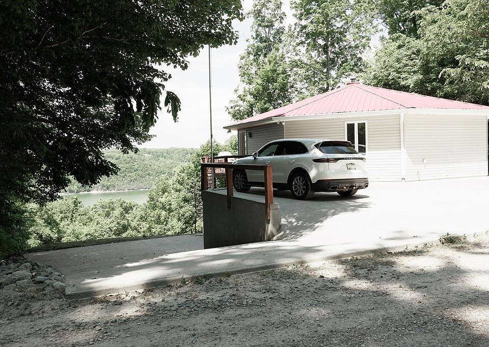 1st image of 1063 Dale Hollow Estates Rd
