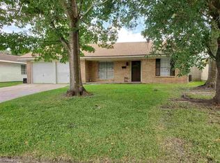 8715 Overhill Ln, Beaumont, TX 77707