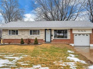 945 Marias Dr, Saint Louis, MO 63137
