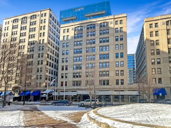 680 S Federal St APT 702, Chicago, IL 60605