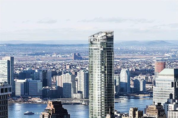 Rented by 50 West Sales Gallery | media 19