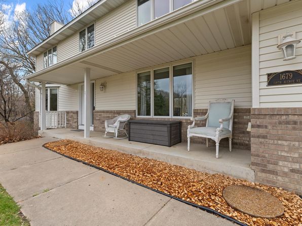 1679 118th Ave NE, Blaine, MN 55449