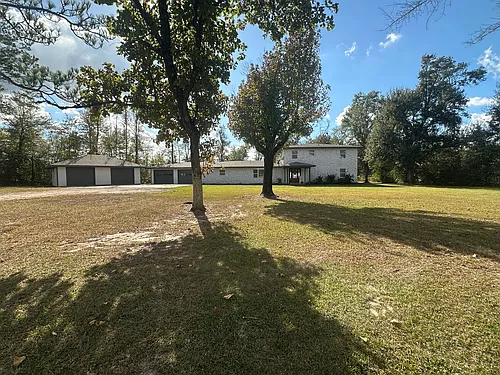 5797 N US Hwy #171 Photo 1