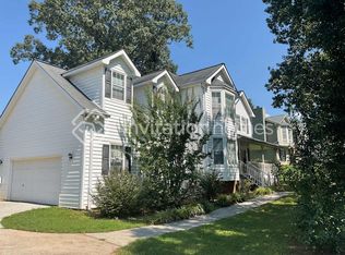 6615 Gi Gi Dr, Flowery Branch, GA 30542