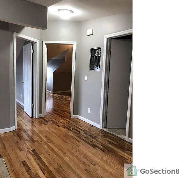1st image of 122 Dongan St Floor 3