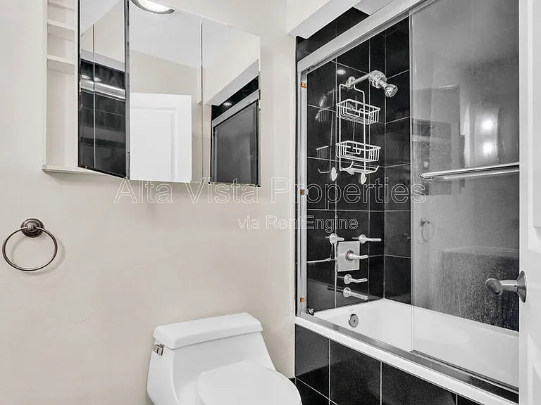 935 Genter St #403C — Photo 16