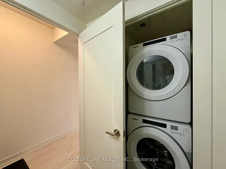 330 Richmond St W #1607 — Photo 8