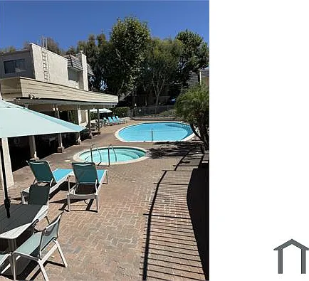 22239 1/4 Erwin St — Photo 9