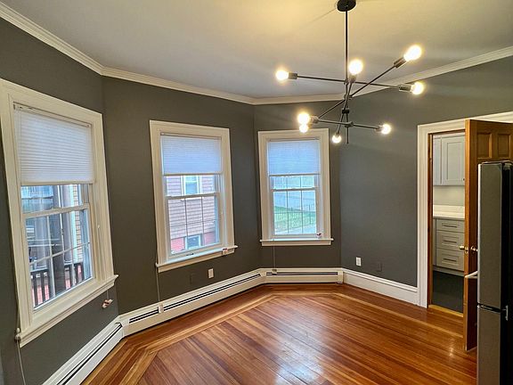 5th image of 517 Angell St Floor 1