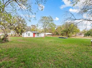 705 Moseley St, Lake Dallas, TX 75065