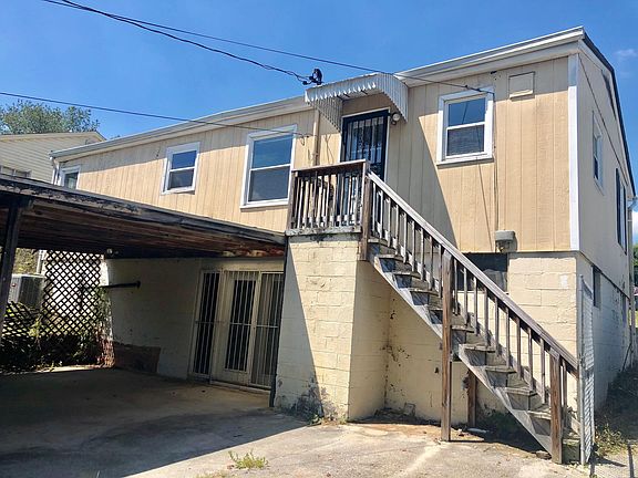 2nd image of 3212 Sunset Ave