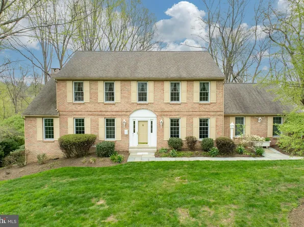 915 General Wayne Dr, West Chester, PA 19382
