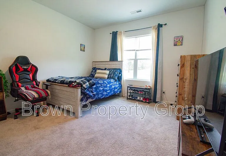 131 Cayden Pl — Photo 16