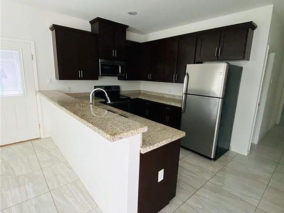 4th image of 1719 W Garrison Dr APT 2