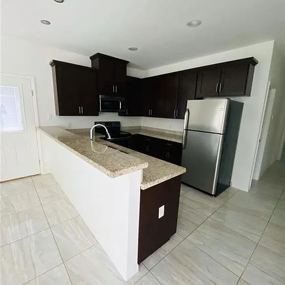 1719 W Garrison Dr #2 — Photo 4
