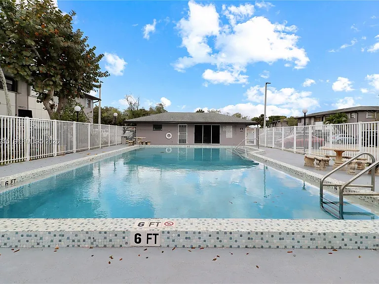 13371 SW 17th Ln #2-8 — Photo 22