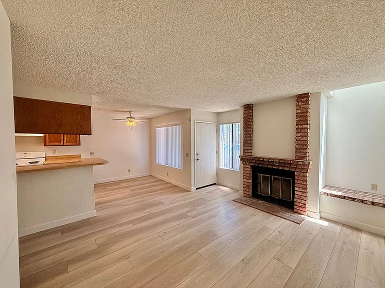 4666 Mission Ave #2 — Photo 2