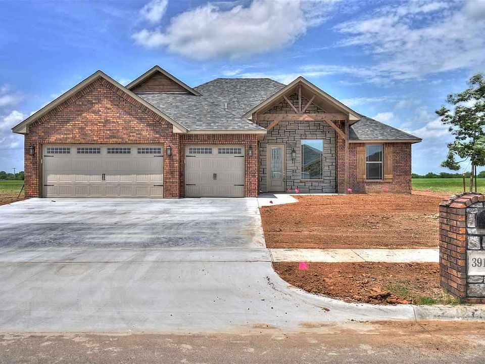 1st image of 3918 NE Realtree Dr
