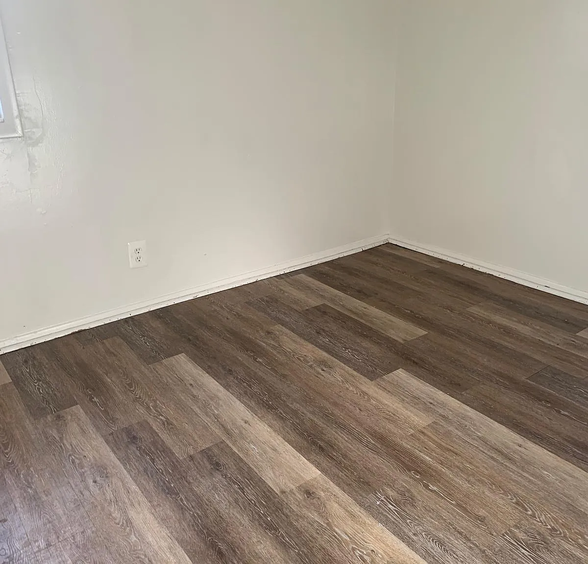 3 bed, $1,200 — Photo 4