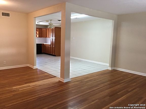 2nd image of 130 Longridge Dr