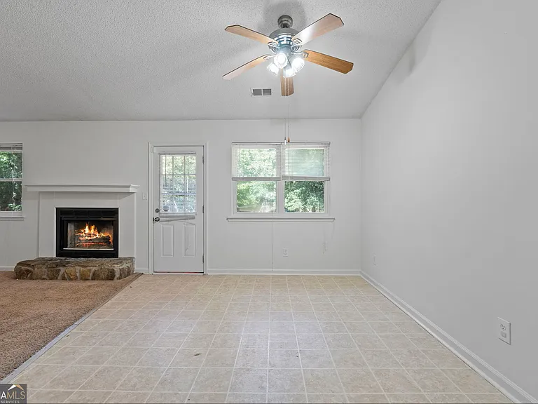 125 Pinewood Dr — Photo 6