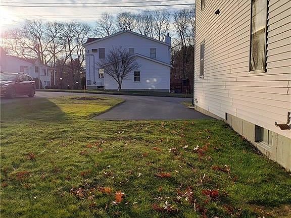 3rd image of 148 Oak Park Dr