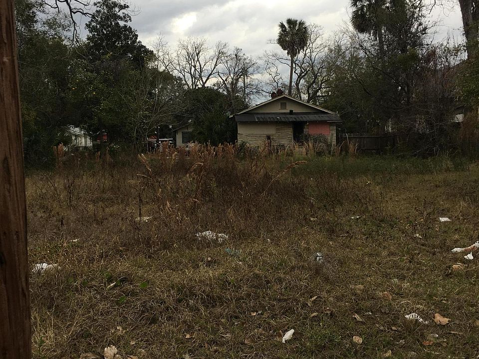 1st image of 1174 Grothe St
