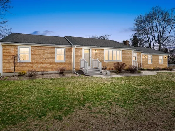 10 Wesley St, Seekonk, MA 02771