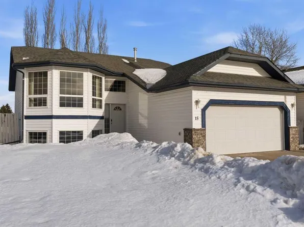 15 E Wellwood Dr, Whitecourt, AB T7S 1T8