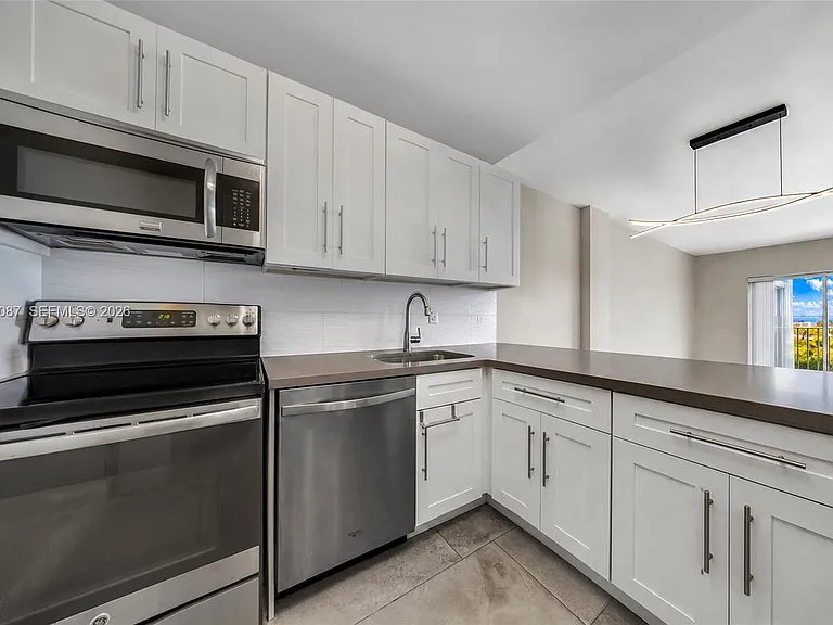 1455 N Treasure Dr #6N — Photo 16