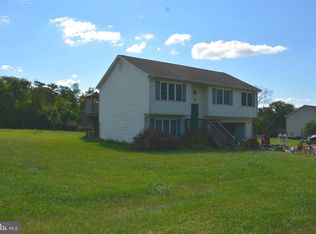 13 Addison Ter, Berkeley Springs, WV 25411