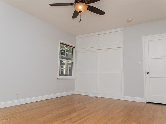 5th image of 2665 Mayfield Ave